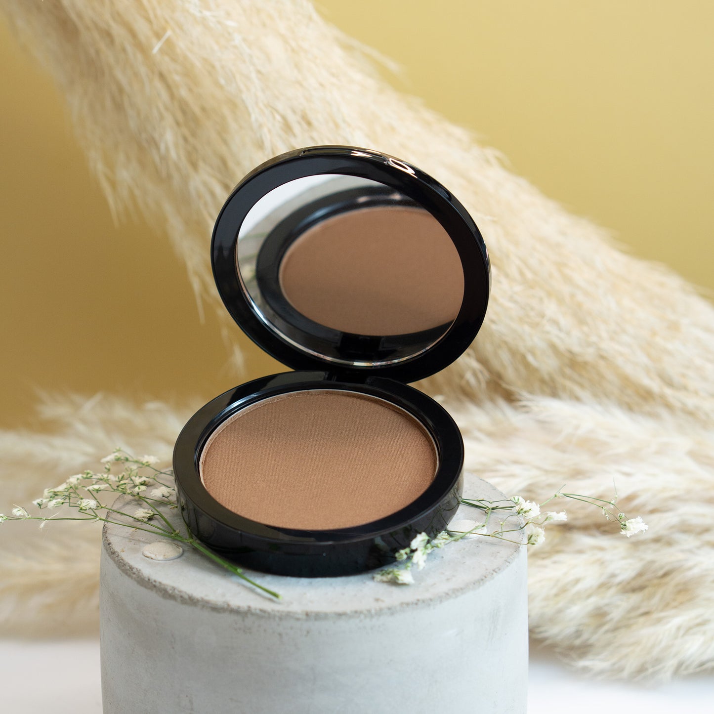 Purely Radiant Organic Bronzer - Caramel