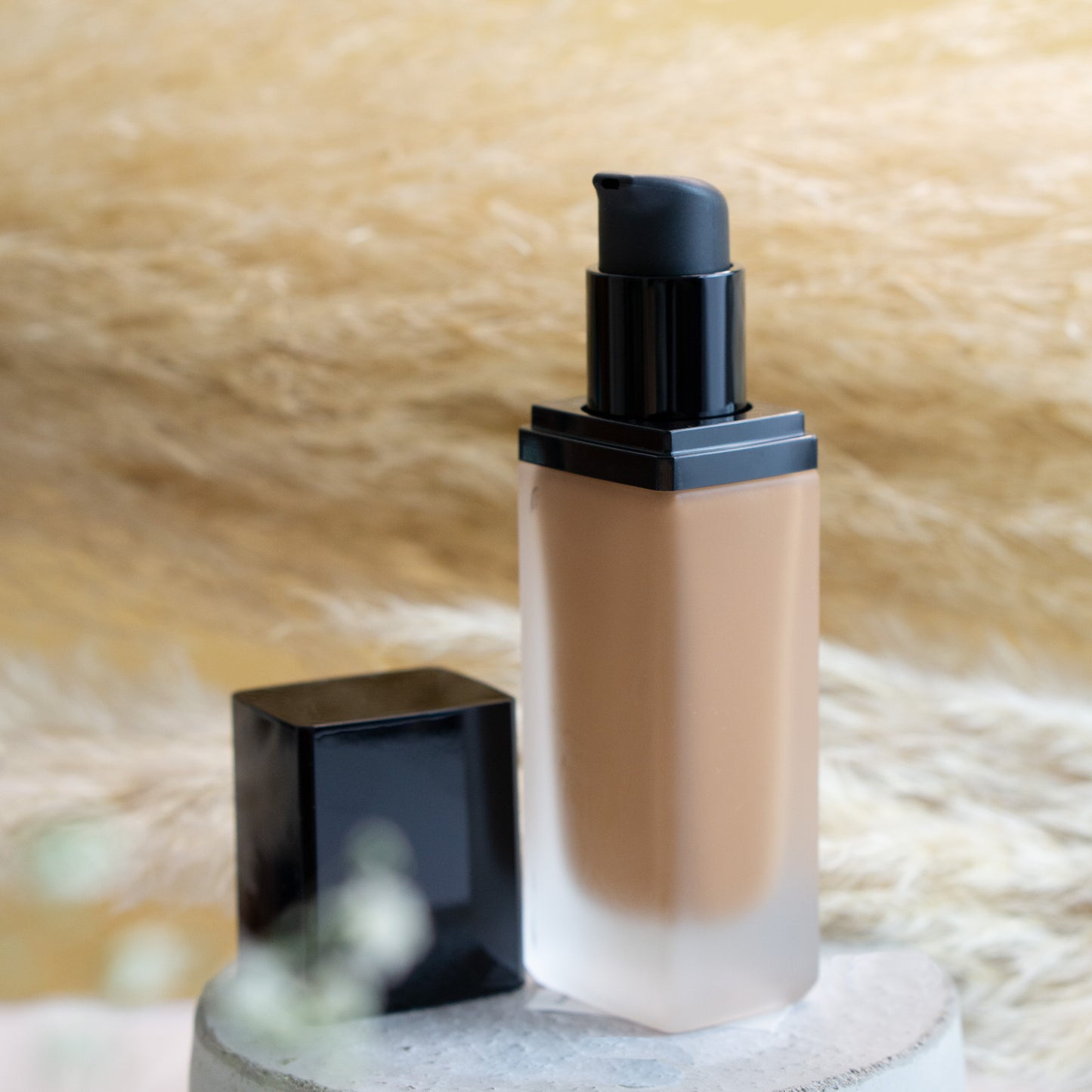 Purely Radiant Organic Foundation with SPF - Velvet Espresso