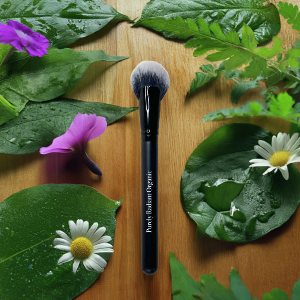 Cheek Fan Brush for Flawless Blush, Contour, and Highlight | Purely Radiant Organic